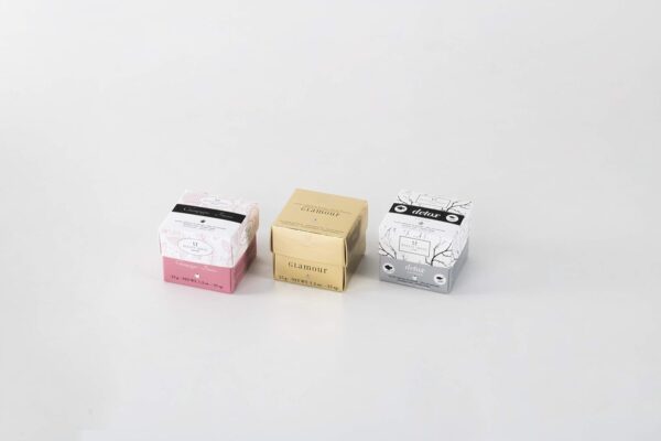 Glamour Hot Oil Body Massage Candle - Image 5